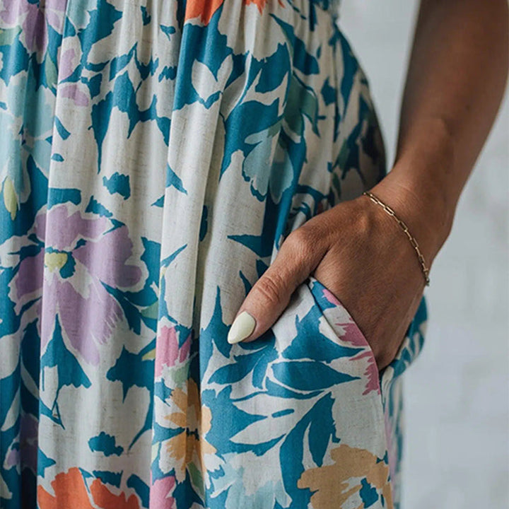 Vestido Maxi Floral con Cuerpo Fruncido y Tirantes Ajustables